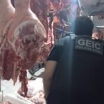 Dono de açougue irregular é preso por vender carne furtada no Entorno