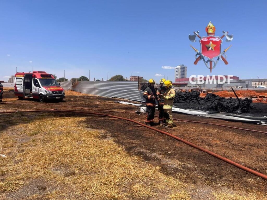 Canteiro de obras pega fogo próximo a estação de metrô do DF