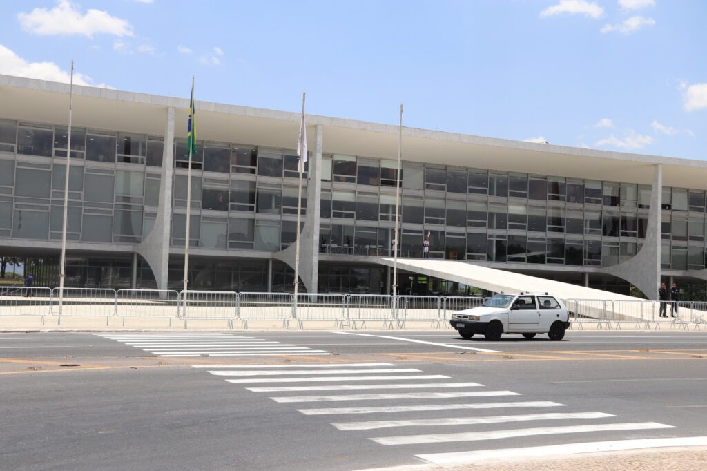 Detran-DF reforça segurança de pedestres na Esplanada dos Ministérios