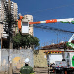 GDF retira seis toneladas de cabos irregulares e reduz riscos elétricos em Brasília