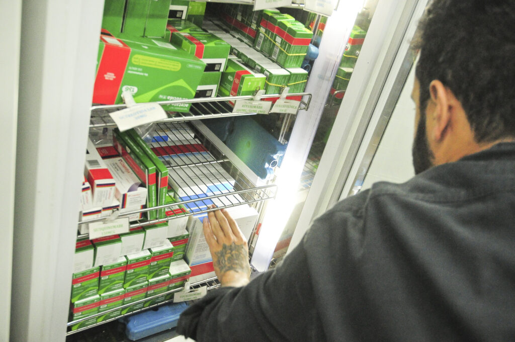 Governo do DF reforça estoque de canabidiol para pacientes do SUS