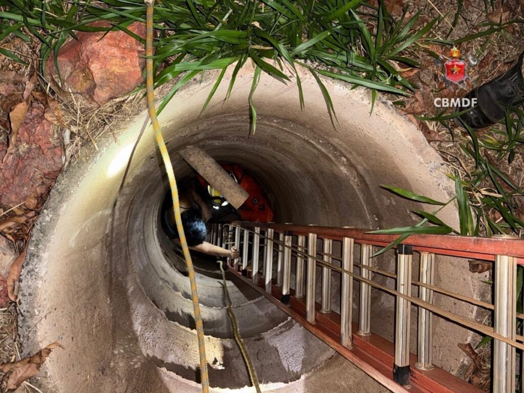 Mulher fica presa em poço seco de 3 metros e é salva durante a noite