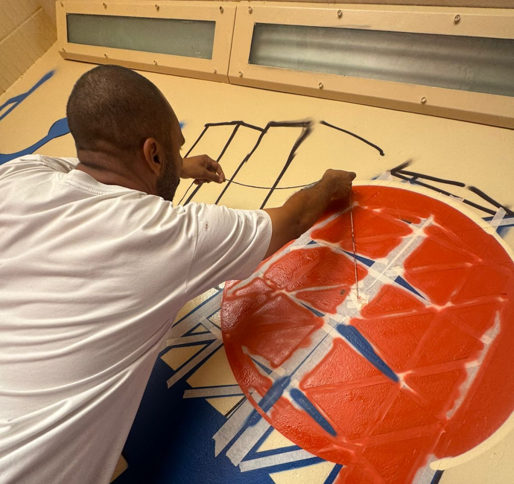 Passagens subterrâneas do DF ganham cor e arte urbana