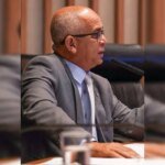 Policial ameaça deputado distrital em vídeo com duas pistolas; assista