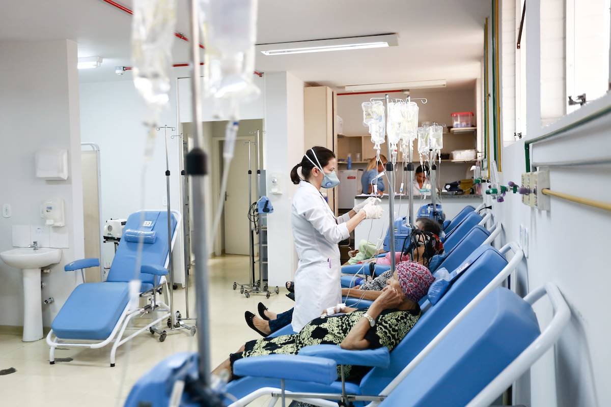 Por erro médico, mulher trata câncer inexistente durante três meses