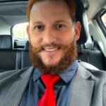 Advogado morre após sofrer acidente e carro pegar fogo em Goiás