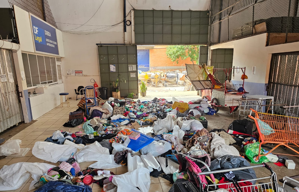 Ceilândia reforça fiscalização e retira ambulantes irregulares