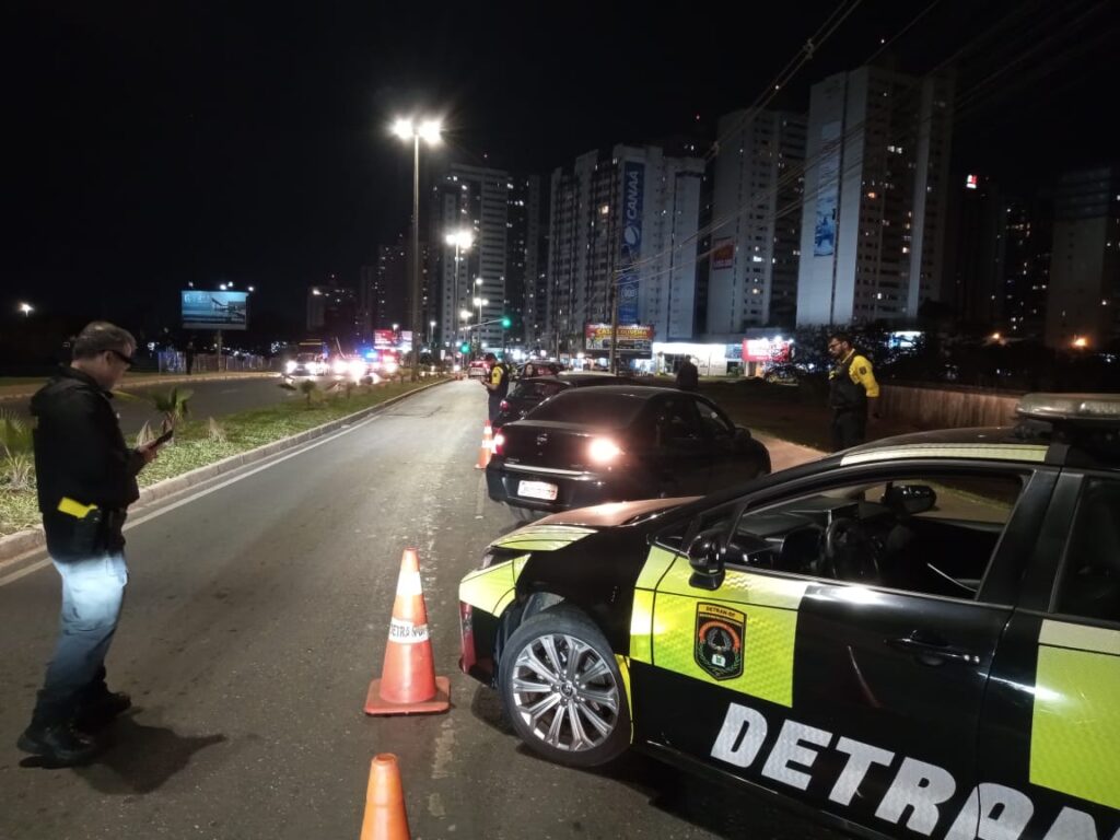 DF alerta motoristas sobre licenciamento obrigatório de veículos