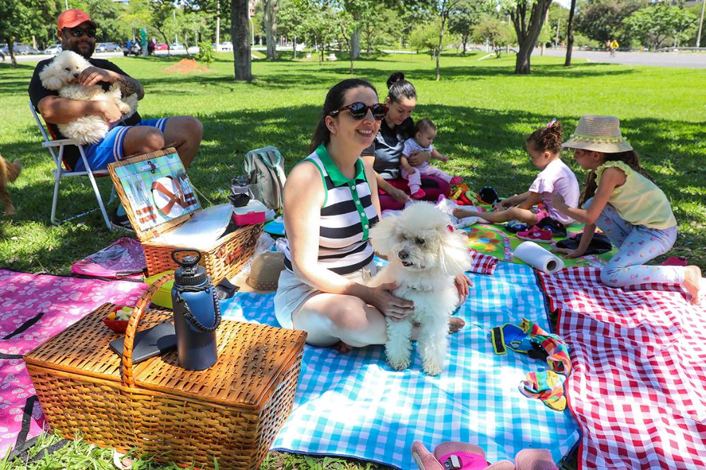 Eixão do Lazer atrai famílias e pets em feriado da Consciência Negra