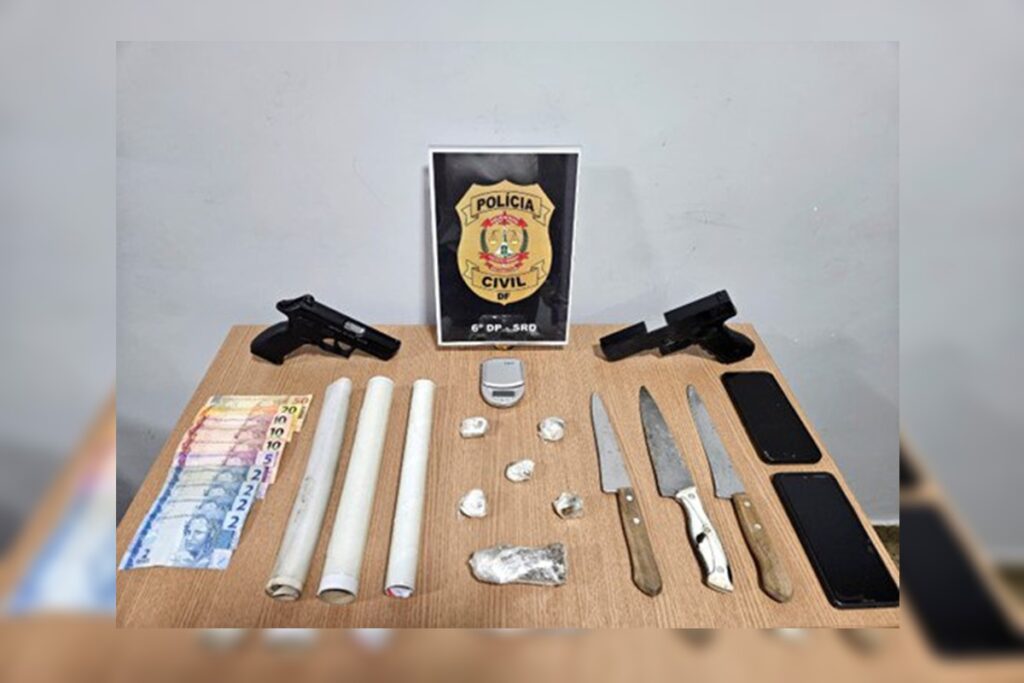 Homem é preso ao tentar descartar cocaína em pia de banheiro