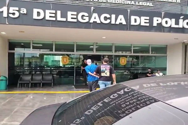 Motorista de app é atraído para cilada e roubado sob ameaça de morte