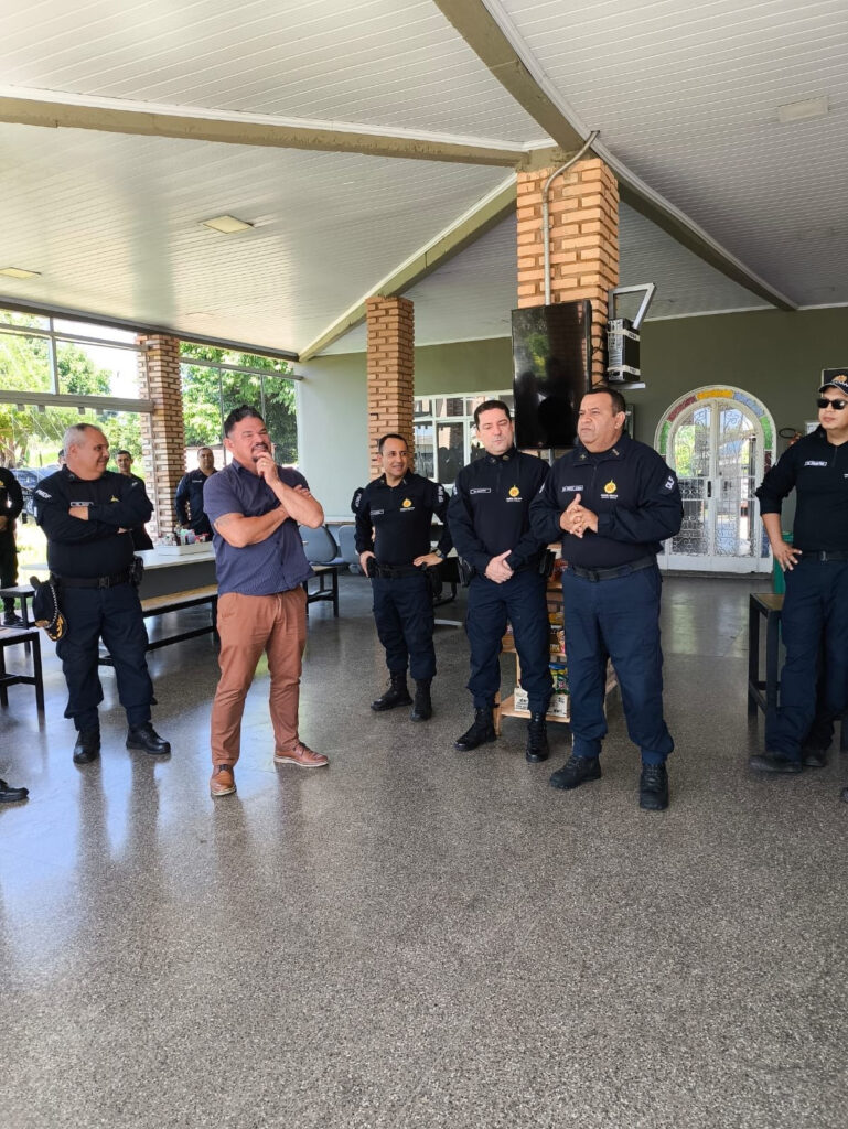 Papudinha recebe R$ 500 mil para reforma dos alojamentos de policiais militares