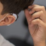 Projeto quer mudar critérios sobre deficiência auditiva no DF. Entenda