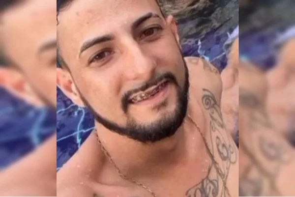 Vídeo inédito: feminicida executa namorada e foge para o Paraguai