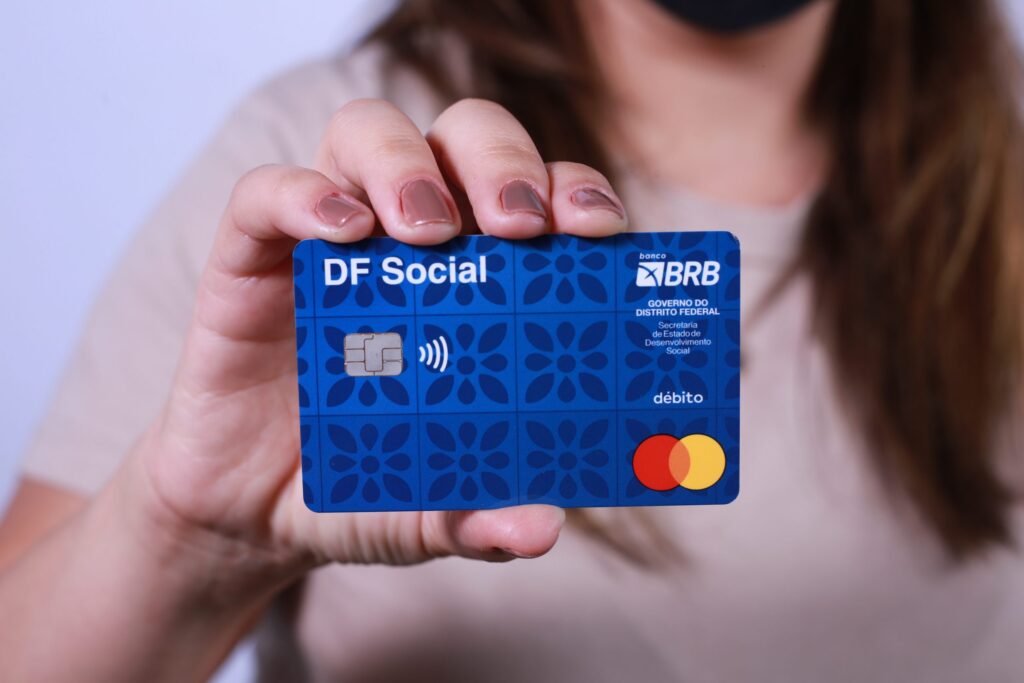 Beneficiários do DF Social devem abrir conta no BRB até domingo 14