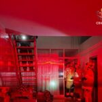 Bombeiros combatem incêndio em casa próxima à Igreja Dom Bosco