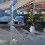 Carro desgovernado invade cafeteria na Asa Norte e mulher fica ferida