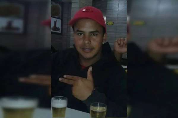 Corpo carbonizado encontrado em porta-malas de carro é de um DJ do DF