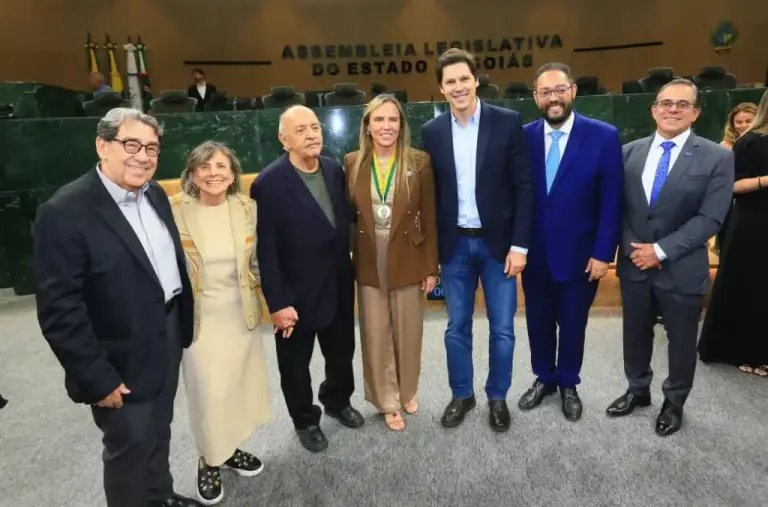 Daniel Vilela prestigia homenagem a Celina Leão e reforça aproximação entre Goiás e DF