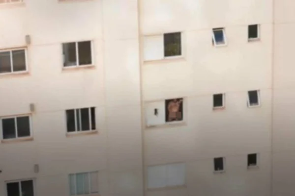 Deputado toma atitude sobre assessor flagrado se masturbando em janela