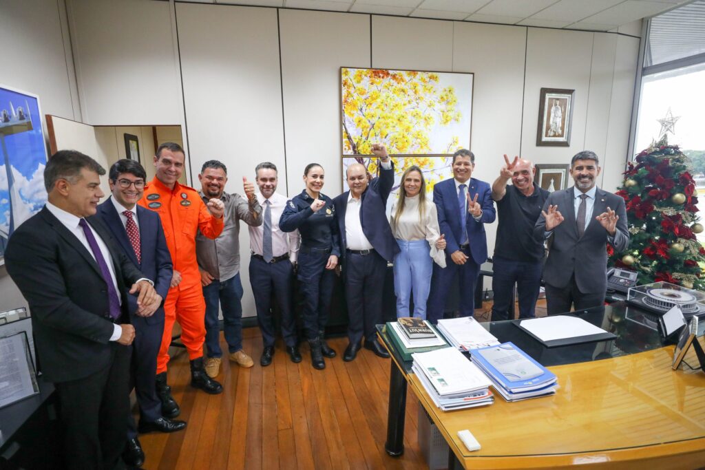 Forças de segurança se reúnem com Ibaneis após confirmação do reajuste