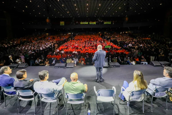 Ibaneis assina nova redução de interstício para bombeiros e PMs