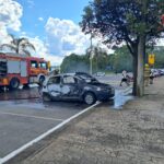Incêndio em carros mobiliza bombeiros próximo à orla da Ponte JK