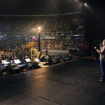 Ovacionada, no Nilson Nelson, Celina Leão faz mais que discurso — apresenta um projeto