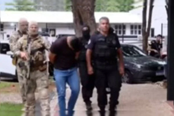 Sargentos suspeitos de matar dono de pastelaria são presos em Goiânia