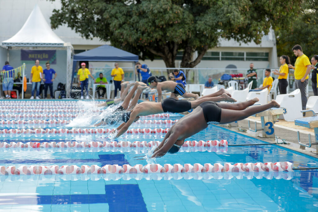 Centro esportivo do DF inclui responsáveis no programa de aulas gratuitas