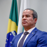 Fred Linhares mantém atuação sólida no Congresso enquanto Luiz Miranda reaparece com ataque desmentido pelos próprios dados