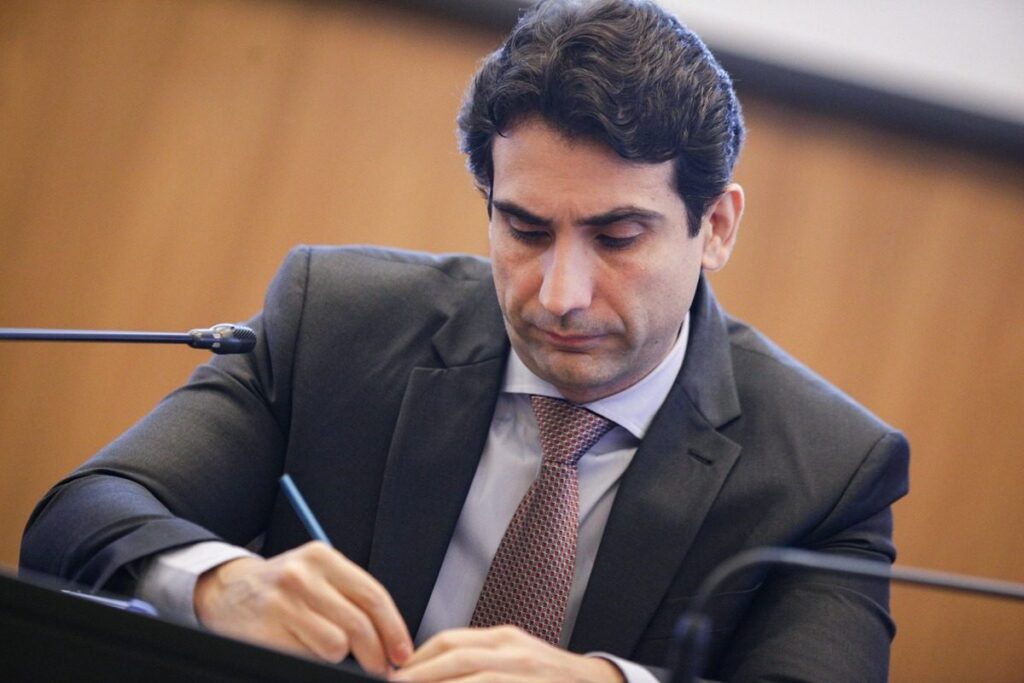 Galípolo reúne-se com presidente do TCU após inspeção suspensa