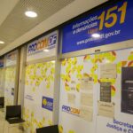 Procon-DF reforça direitos dos pais após autuar escolas por lista de material