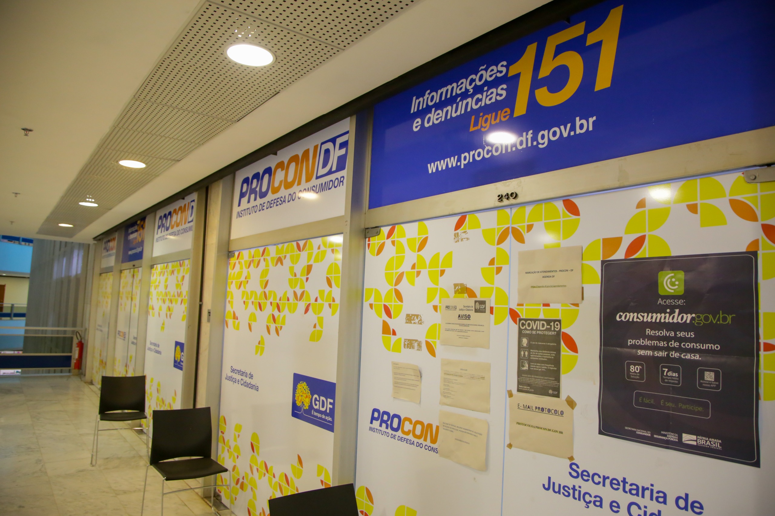 Procon-DF reforça direitos dos pais após autuar escolas por lista de material